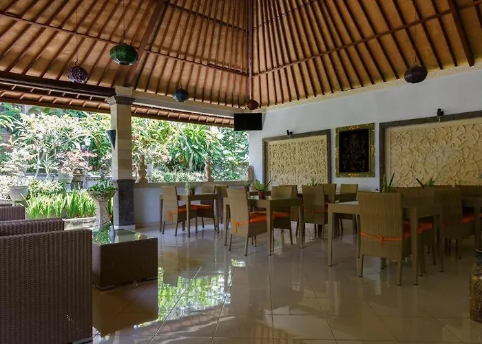 White House 3*